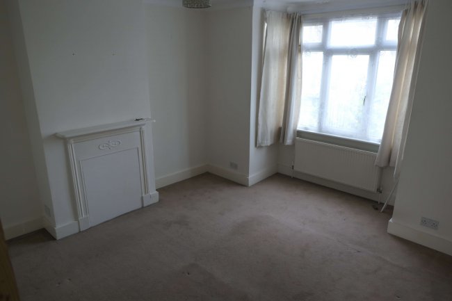 208 Sydenham Road, Croydon, Surrey, CR0 2EB
 2