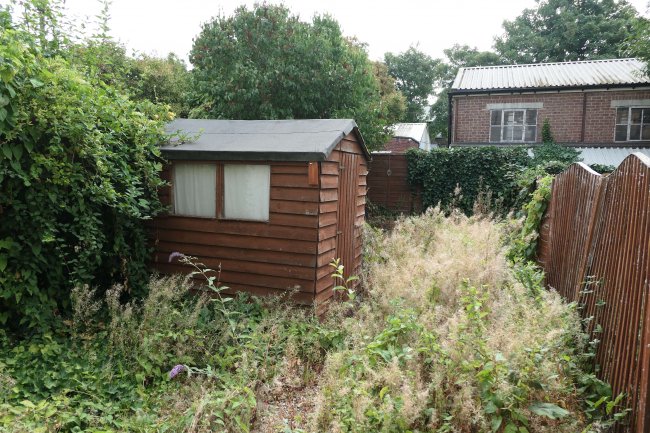 208 Sydenham Road, Croydon, Surrey, CR0 2EB
 2