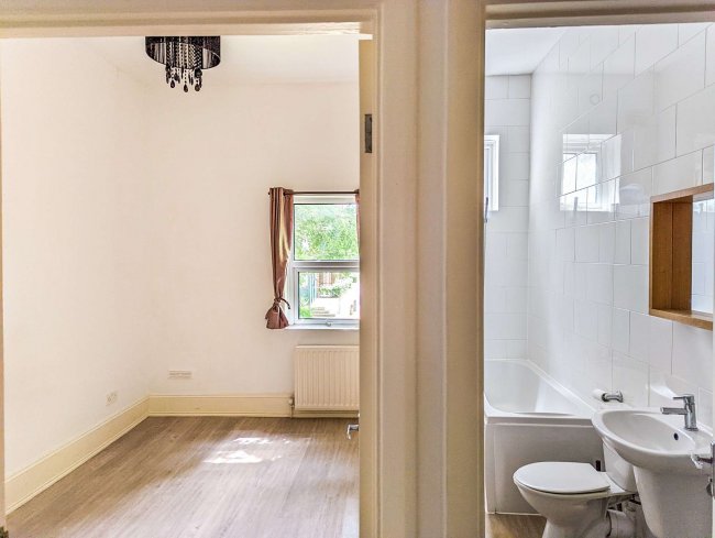 Flat 4, James Court, 281 Church Road, Crystal Palace, London SE19 2QQ 4