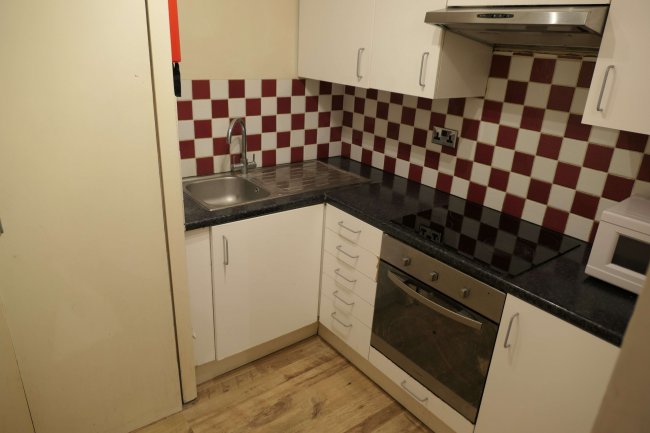 7 Upper Clarendon Walk, Lancaster Road, Notting Hill, London, W11 1SW
 8