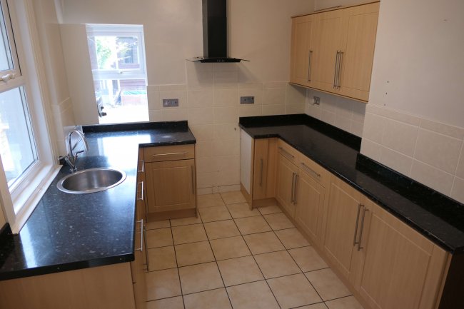 14 Holly Road, Hampton Hill, Middlesex, TW12 1QF 8