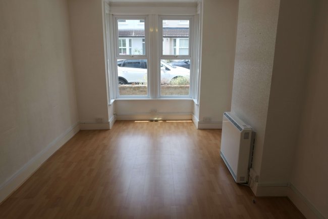 14 Holly Road, Hampton Hill, Middlesex, TW12 1QF 8