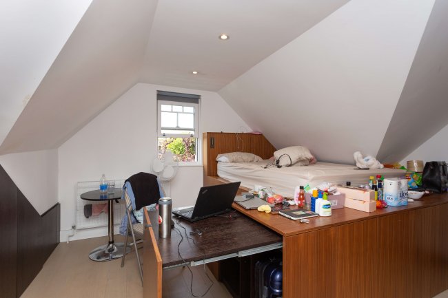 11 Dennington Park Road, West Hampstead, London, NW6 1BB
 6