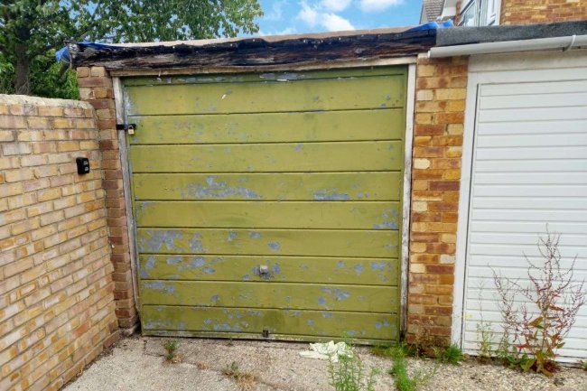 Garage 85, Sunrise Avenue, Chelmsford, Essex CM1 4JN
 5