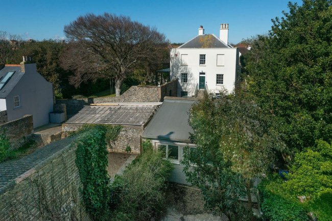 11 Stone Road, Broadstairs, Kent CT10 1DY 4