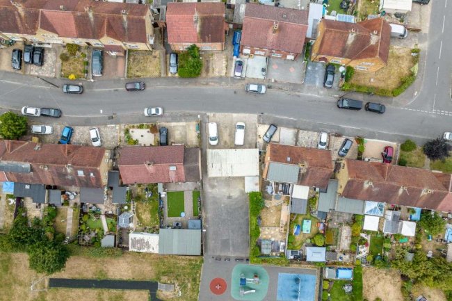 Garages between 26-28 Ash Grove, Harefield, Middlesex UB9 6EX 5