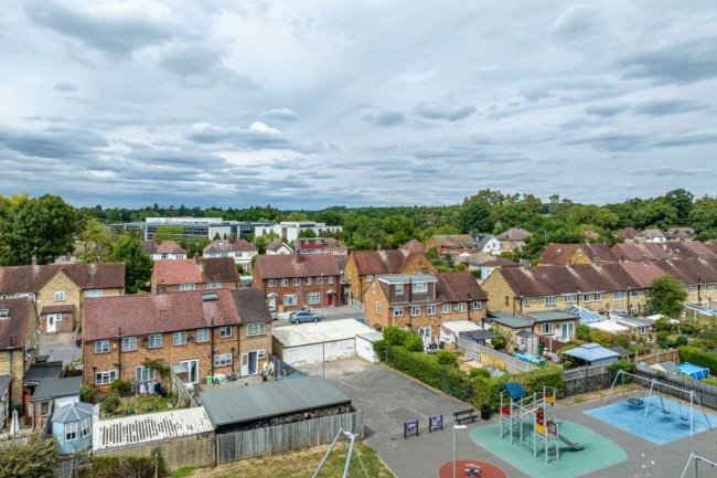 Garages between 26-28 Ash Grove, Harefield, Middlesex UB9 6EX 5