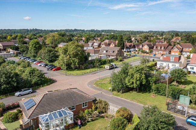 Land East of Welley Road, Wraysbury, Staines, Middlesesx TW19 5DJ 3