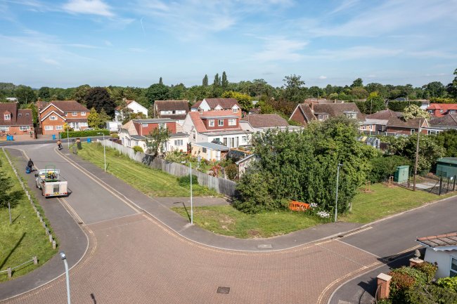 Land East of Welley Road, Wraysbury, Staines, Middlesesx TW19 5DJ 3