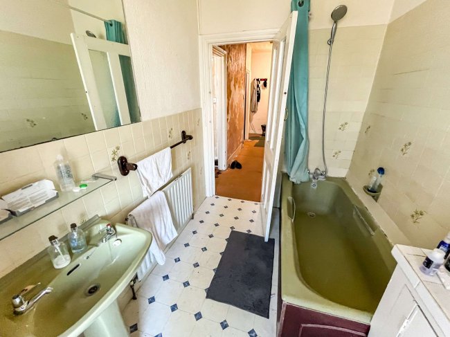 49a Clifford Road, South Norwood, London, SE25 5JS 3