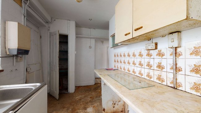 66 Warneford Road, Kenton, Harrow, Middlesex, HA3 9HY
 10