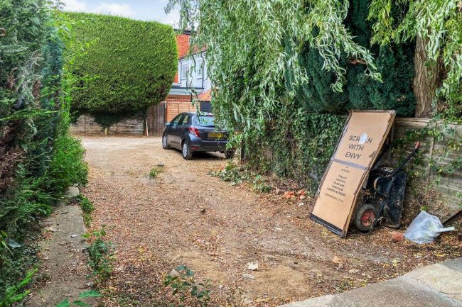 3 Station Hill Road, Cookham, Maidenhead, SL6 9BT 1