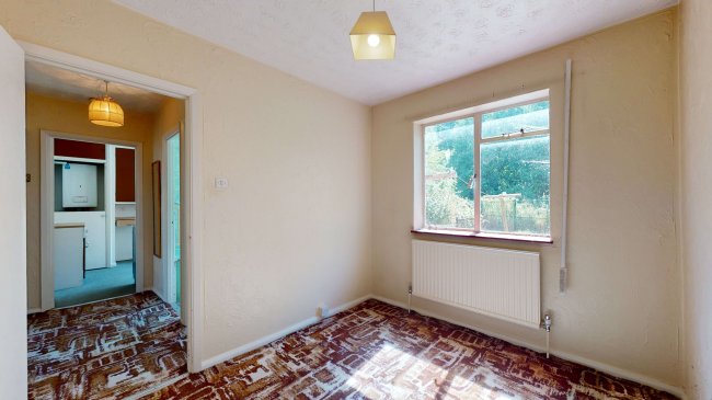 56 Holtwhites Hill, Enfield, Middlesex, EN2 0RX 5