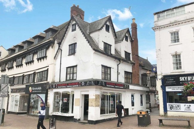 12 Market Place, Banbury, Oxfordshire, OX16 5LG 9