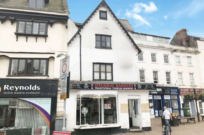 12 Market Place, Banbury, Oxfordshire, OX16 5LG 9