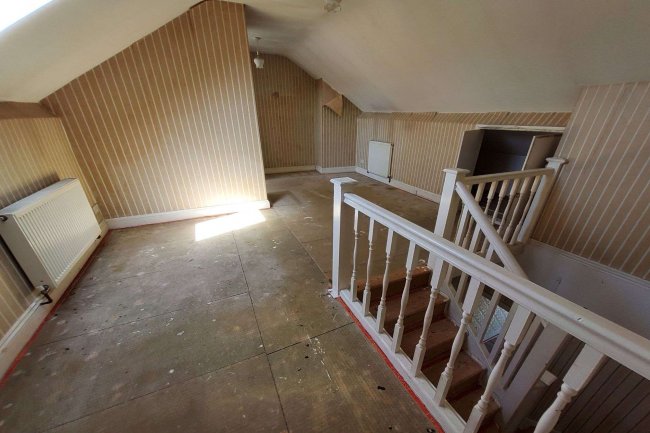 406 & 406a Westborough Road, Westcliff-on-Sea, Essex, SS0 9TH
 10