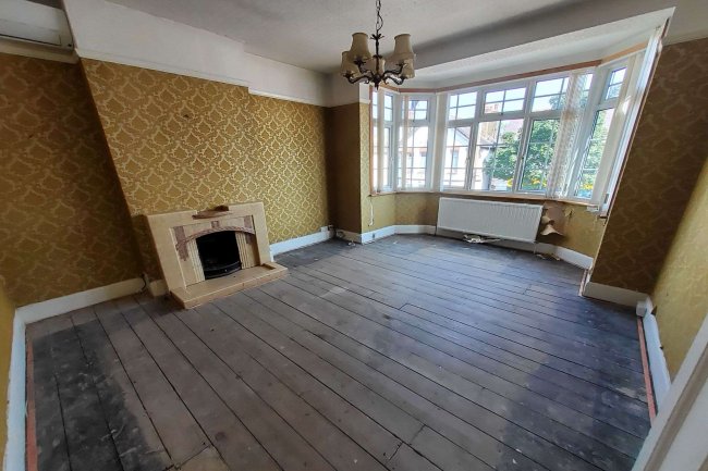 406 & 406a Westborough Road, Westcliff-on-Sea, Essex, SS0 9TH
 10