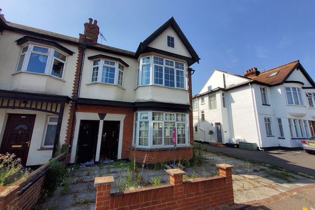 406 & 406a Westborough Road, Westcliff-on-Sea, Essex, SS0 9TH
 10