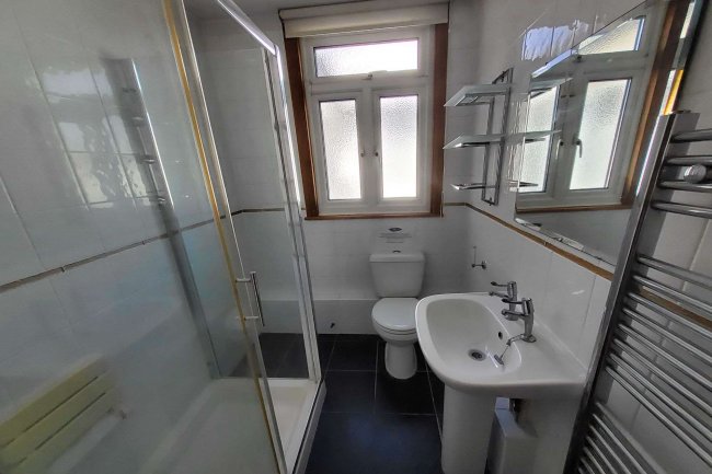 406 & 406a Westborough Road, Westcliff-on-Sea, Essex, SS0 9TH
 10