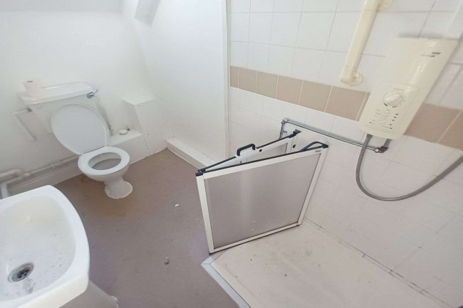 Flats 1-3, 34 Bold Street, Fleetwood, Lancashire, FY7 6HL
 4