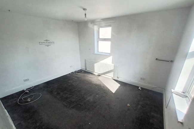 Flats 1-3, 34 Bold Street, Fleetwood, Lancashire, FY7 6HL
 4