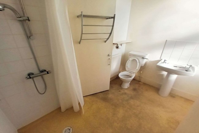 Flats 1-3, 34 Bold Street, Fleetwood, Lancashire, FY7 6HL
 4