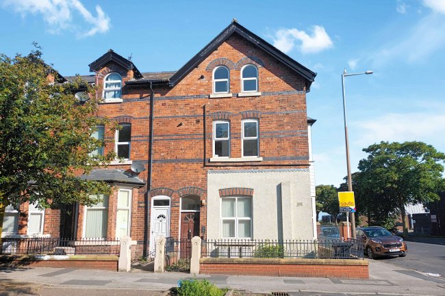 Flats 1-3, 34 Bold Street, Fleetwood, Lancashire, FY7 6HL
 4