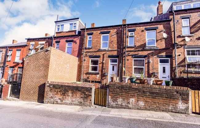 Flats A & B, 20 Conway Drive, Leeds, West Yorkshire, LS8 5JG
 9