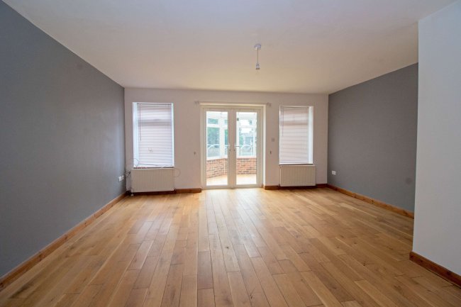 1, 2, 3 ,4, 7, 8, 9 and 10 Spears Walk, Brighton, West Sussex, BN2 6PN
 4