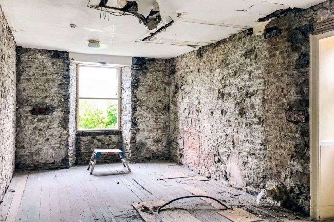 Lonsdale House Hotel, 11 Daltongate, Ulverston, Cumbria LA12 7BD 1