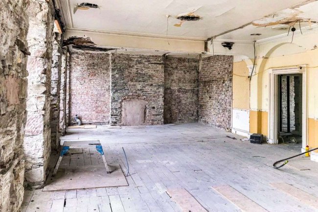 Lonsdale House Hotel, 11 Daltongate, Ulverston, Cumbria LA12 7BD 1