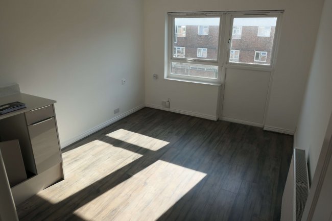 52 Maynard Court, Waltham Abbey, Essex, EN9 3DU
 1