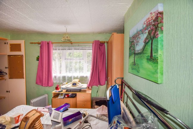 23 Hunderton Avenue, Hereford, HR2 7AB
 3