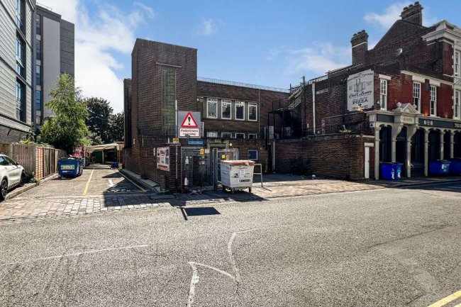 27 Guildhall Walk, Portsmouth, Hampshire, PO1 2RY 8