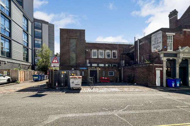 27 Guildhall Walk, Portsmouth, Hampshire, PO1 2RY 8