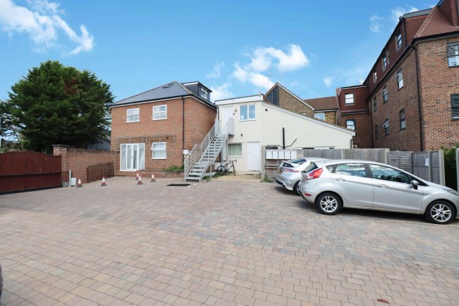 16-20 Victoria Street, Englefield Green TW20 0QY 6