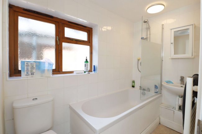 16-20 Victoria Street, Englefield Green TW20 0QY 6