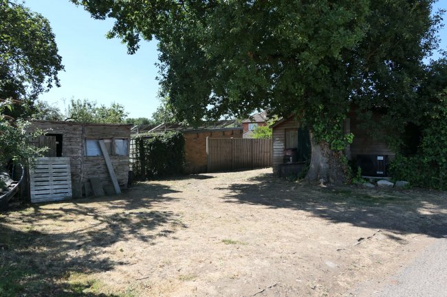 1 Orchard Cottages, Bottle Lane, Littlewick Green, Maidenhead, Berkshire, SL6 3SB
 1