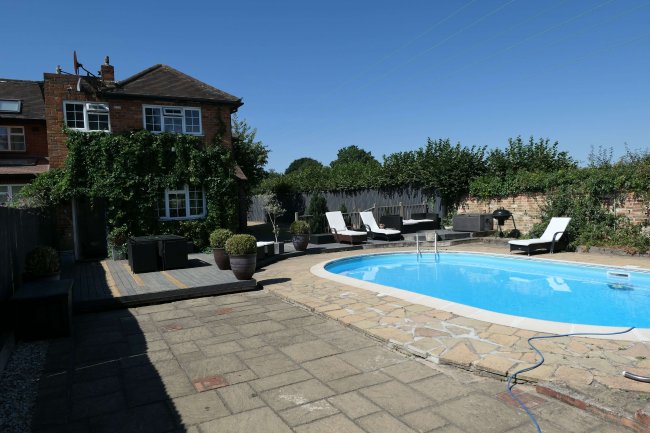 1 Orchard Cottages, Bottle Lane, Littlewick Green, Maidenhead, Berkshire, SL6 3SB
 1