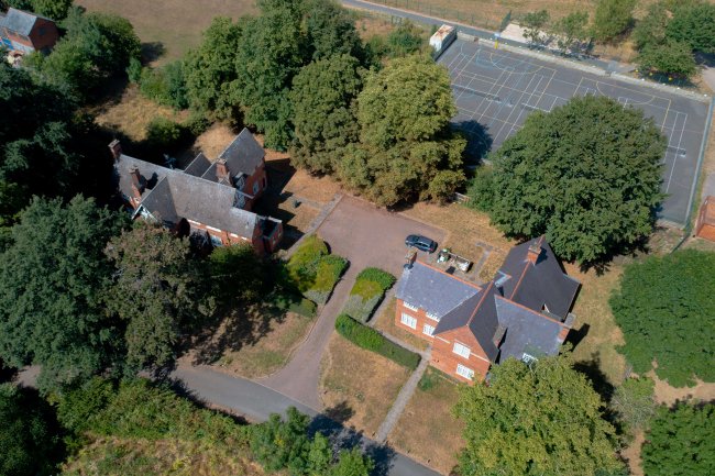 9 The Drive, Countesthorpe, Leicester, LE8 5PB
 5