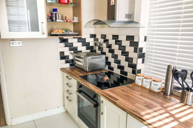 9 The Drive, Countesthorpe, Leicester, LE8 5PB
 5