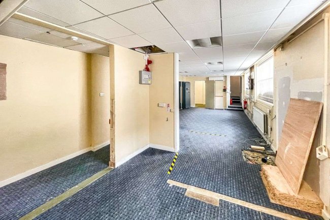 61 Cheap Street, Sherborne, Dorset DT9 3BB 10