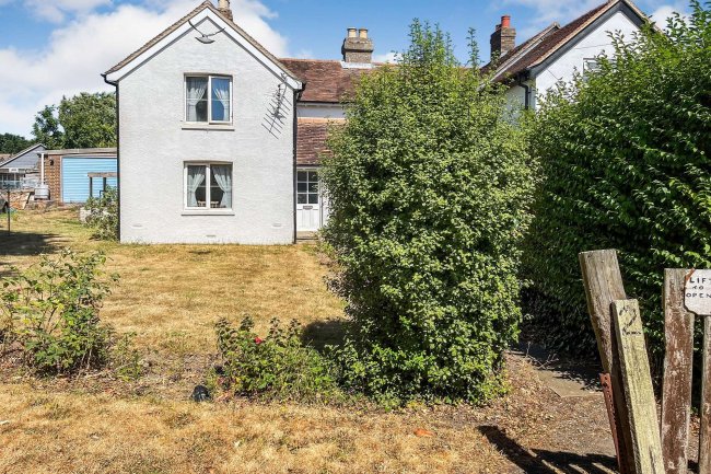 2 Redlands Cottage, Redlands Lane, Emsworth, Hampshire PO10 7SN
 9