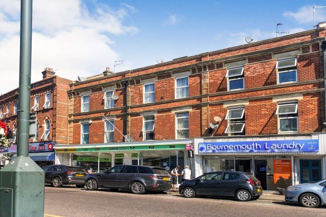Second Floor Flat, 45 Seamoor Road, Bournemouth, Dorset BH4 9AE
 3
