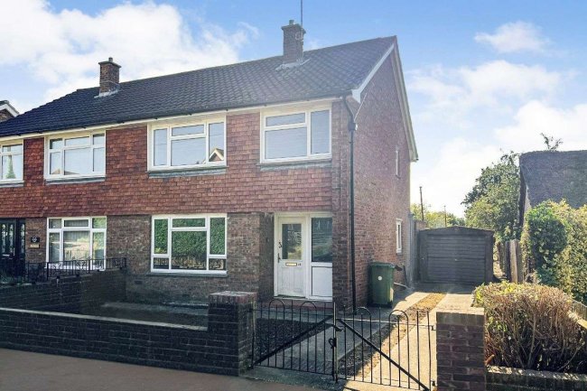 15 Cellar Hill, Lynsted, Kent ME9 9QY
 2