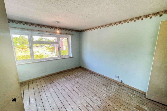 15 Cellar Hill, Lynsted, Kent ME9 9QY
 2