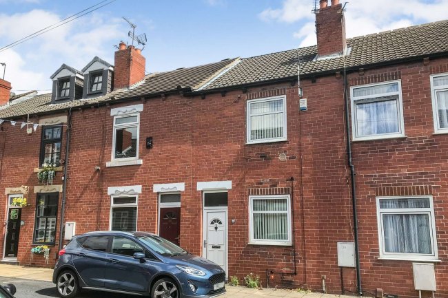 22 King Street, Castleford, West Yorkshire WF10 4NY
 10