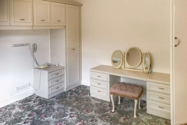 22 King Street, Castleford, West Yorkshire WF10 4NY
 10