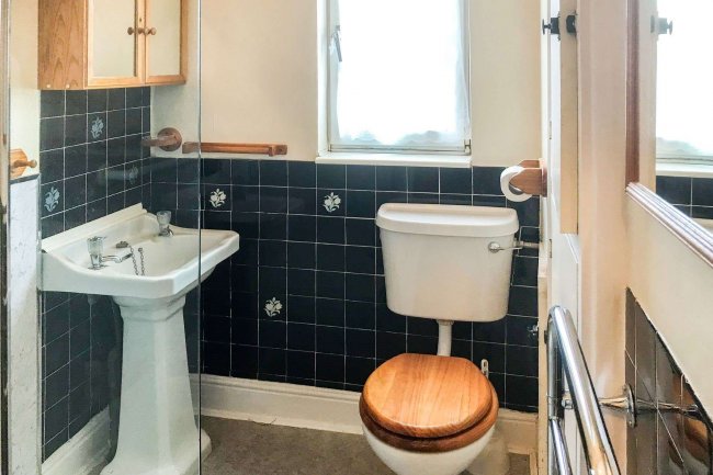 22 King Street, Castleford, West Yorkshire WF10 4NY
 10