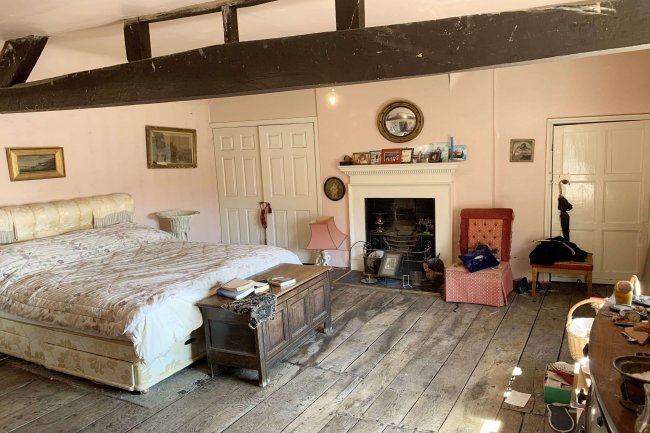 13 South Street, Leominster, Herefordshire, HR6 8JA
 4